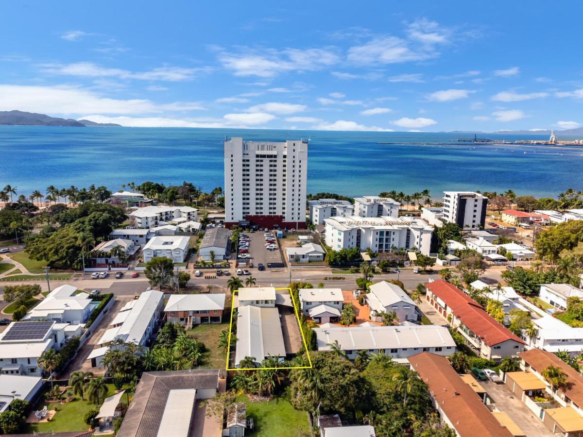 Motel On Mitchell Townsville Exteriör bild
